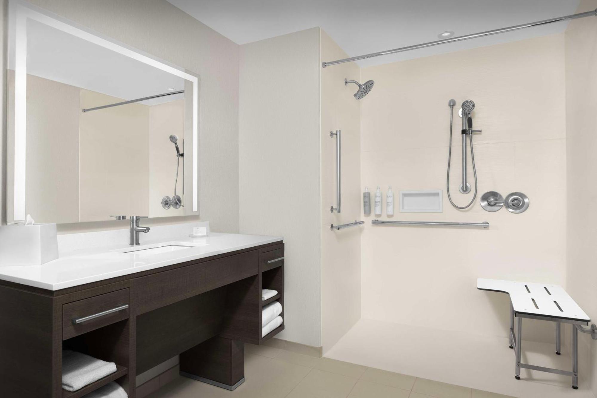 Home2 Suites By Hilton Falls Church Extérieur photo